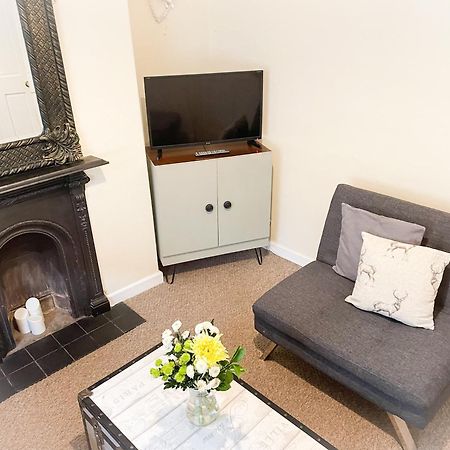 Waverley Lodge - Quaint Victorian Home With Free Parking Йорк Екстер'єр фото