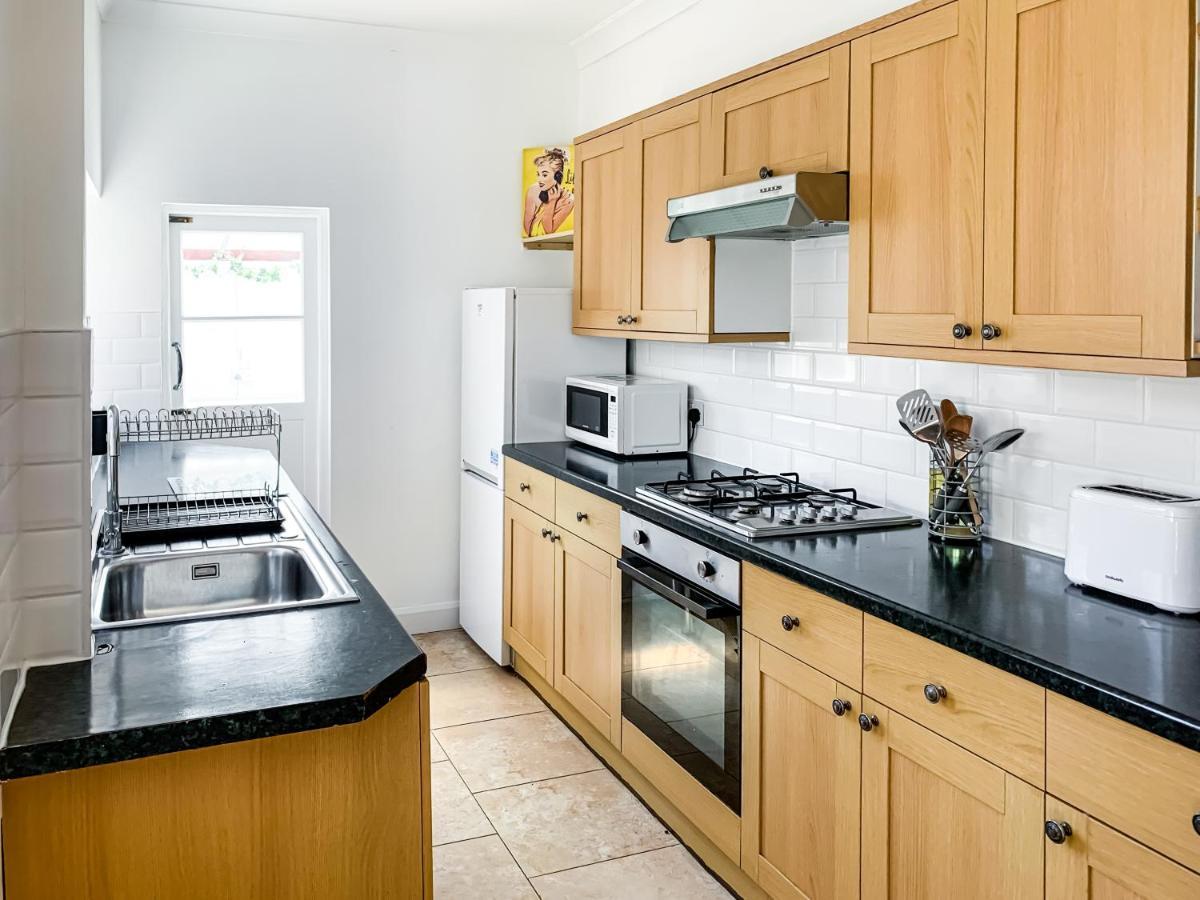 Waverley Lodge - Quaint Victorian Home With Free Parking Йорк Екстер'єр фото